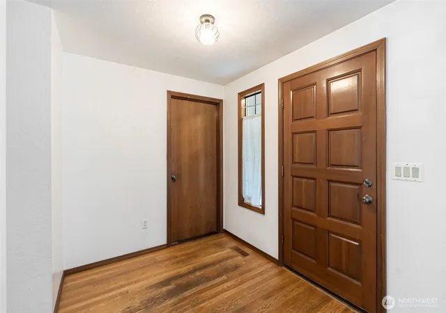 Photo 3 of Single family home for sale at 1920 Burbank Ave Nw, Olympia, WA 98502 | MLS# NWM2586225 | Listing updated on 2026-09-25