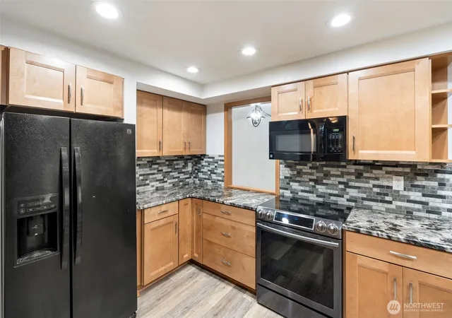 Photo 4 of Single family home for sale at 1920 Burbank Ave NW, Olympia, WA 98502 | MLS# NWM2586225 | Listing updated on 2026-09-25