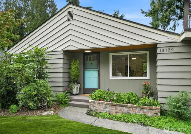 Photo 2 of Single family home for sale at 18739 12th Avenue Ne, Shoreline, WA 98155 | MLS# NWM2586230 | Listing updated on 2026-10-01