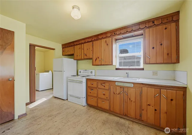 Photo 2 of Single family home for sale at 9216 30th Avenue SW, Seattle, WA 98126 | MLS# NWM2586233 | Listing updated on 2026-09-25
