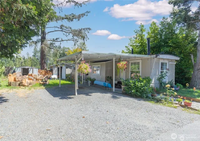 Photo 2 of Manufactured home for sale at 1660 S 333rd Street, Federal Way, WA 98003 | MLS# NWM2586234 | Listing updated on 2026-09-30