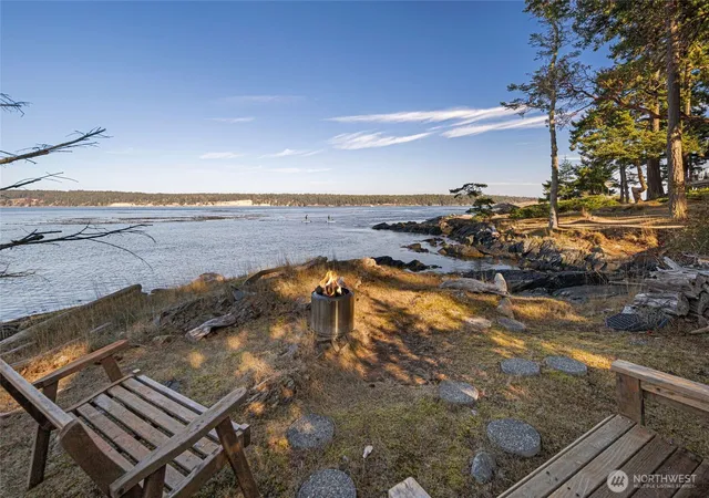 Photo 3 of Single family home for sale at 254 Vista Way, Friday Harbor, WA 98250 | MLS# NWM2586245 | Listing updated on 2026-09-26
