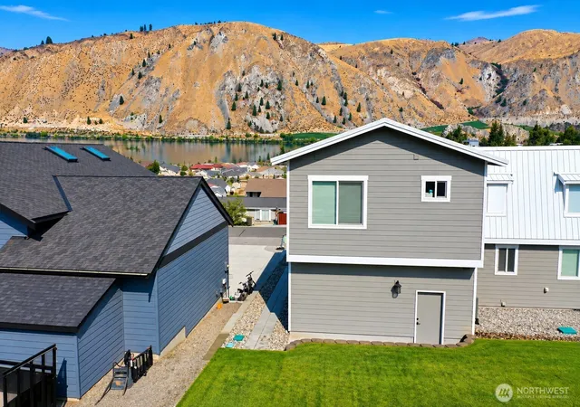 Photo 3 of Land for sale at 125 E Entiat Dr, Orondo, WA 98843 | MLS# NWM2586251 | Listing updated on 2026-09-23