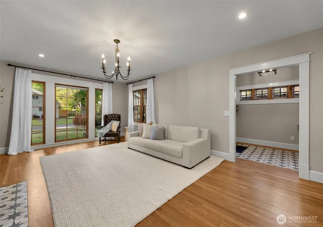 Photo 4 of Single family home for sale at 1628 22nd Avenue, Longview, WA 98632 | MLS# NWM2586253 | Listing updated on 2026-10-01
