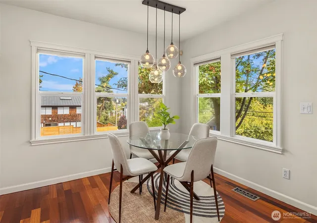Photo 4 of Single family home for sale at 1633 27th Avenue, Seattle, WA 98122 | MLS# NWM2586259 | Listing updated on 2026-09-24
