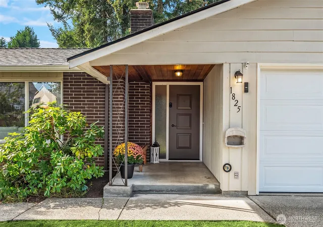 Photo 2 of Single family home for sale at 1825 Camas Ave Ne, Renton, WA 98056 | MLS# NWM2586262 | Listing updated on 2026-10-01