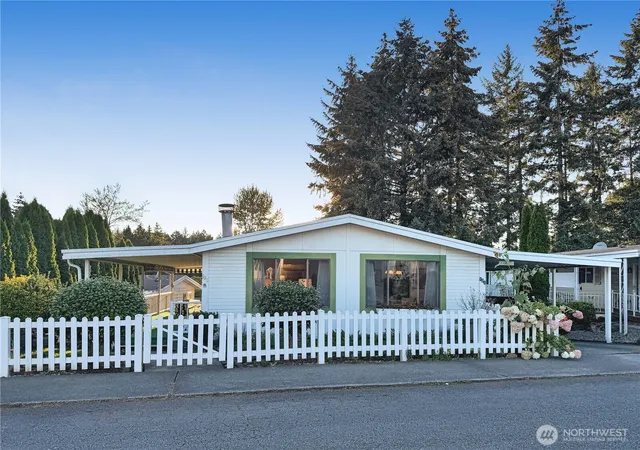 Photo 1 of Manufactured home for sale at 2500 S 370th Street #101, Federal Way, WA 98003 | MLS# NWM2586264 | Listing updated on 2026-09-25
