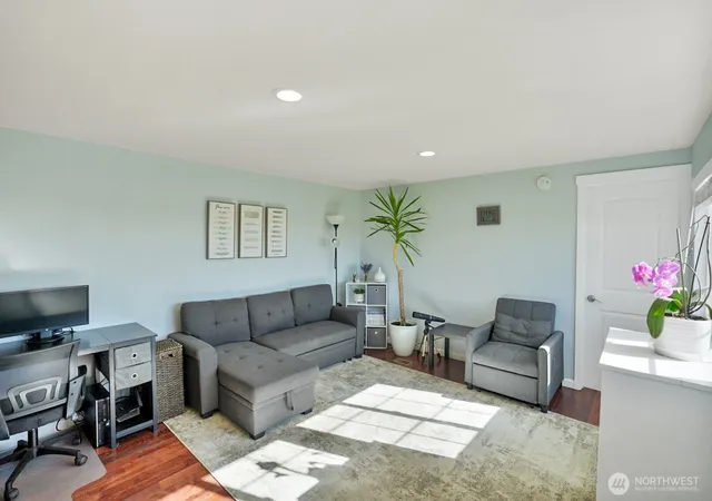 Photo 3 of Manufactured home for sale at 3968 78 Rd NE, Moses Lake, WA 98837 | MLS# NWM2586270 | Listing updated on 2026-09-24
