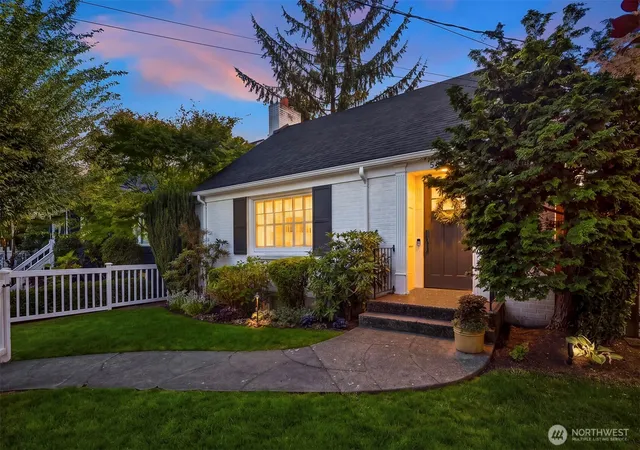 Photo 1 of Single family home for sale at 5019 36th Avenue Ne, Seattle, WA 98105 | MLS# NWM2586271 | Listing updated on 2026-09-29