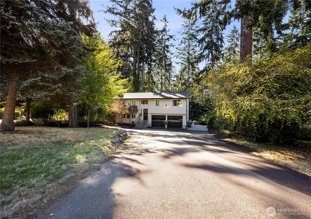Photo 2 of Single family home for sale at 308 Point Fosdick Pl Nw, Gig Harbor, WA 98335 | MLS# NWM2586274 | Listing updated on 2026-09-25