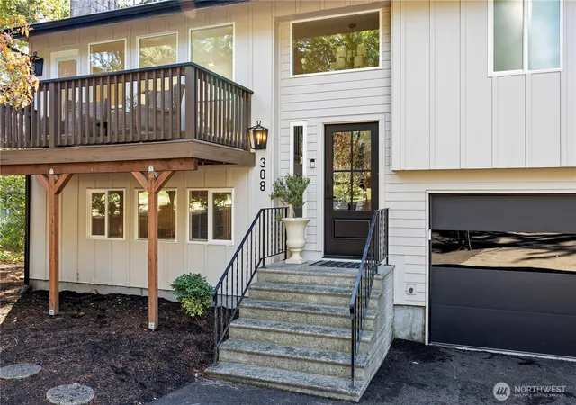 Photo 3 of Single family home for sale at 308 Point Fosdick Pl NW, Gig Harbor, WA 98335 | MLS# NWM2586274 | Listing updated on 2026-09-25