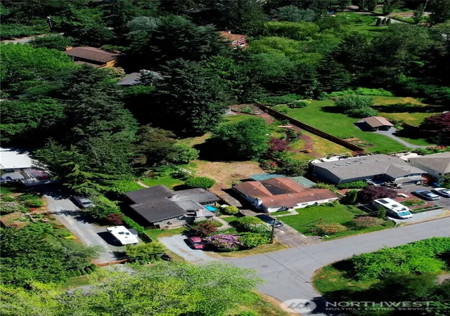 Photo 3 of Single family home for sale at 19054 Ne 18th Avenue, Shoreline, WA 98155 | MLS# NWM2586280 | Listing updated on 2026-09-25