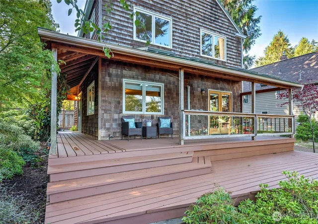 Photo 3 of Single family home for sale at 1925 Walnut St, Port Townsend, WA 98368 | MLS# NWM2586285 | Listing updated on 2026-09-24