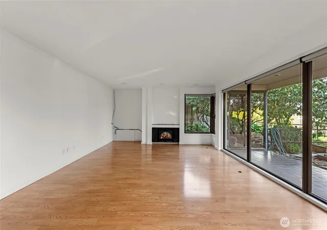 Photo 3 of Condo for sale at 1605 5th Avenue N #102, Seattle, WA 98109 | MLS# NWM2586287 | Listing updated on 2026-09-27