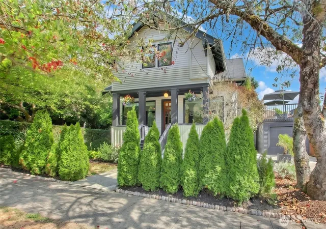 Photo 1 of Single family home for sale at 4006 Corliss Ave N, Seattle, WA 98103 | MLS# NWM2586296 | Listing updated on 2026-09-30