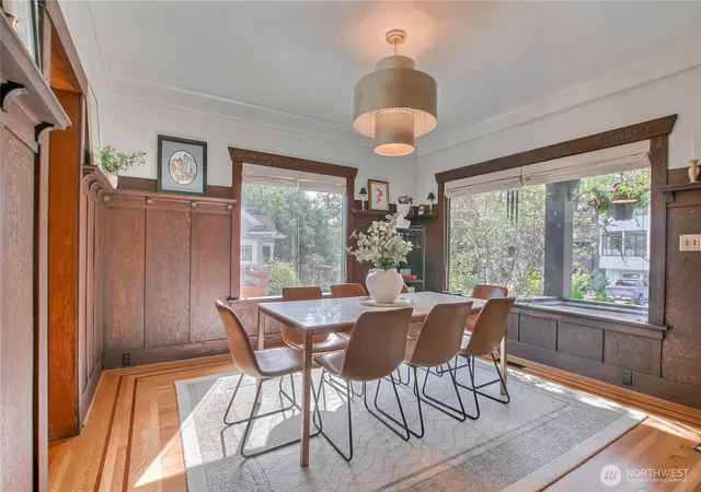 Photo 4 of Single family home for sale at 4006 Corliss Ave N, Seattle, WA 98103 | MLS# NWM2586296 | Listing updated on 2026-09-30