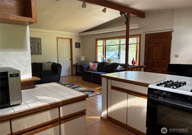 Photo 4 of Single family home for sale at 4134 149th Place SE, Bellevue, WA 98006 | MLS# NWM2586302 | Listing updated on 2026-09-24
