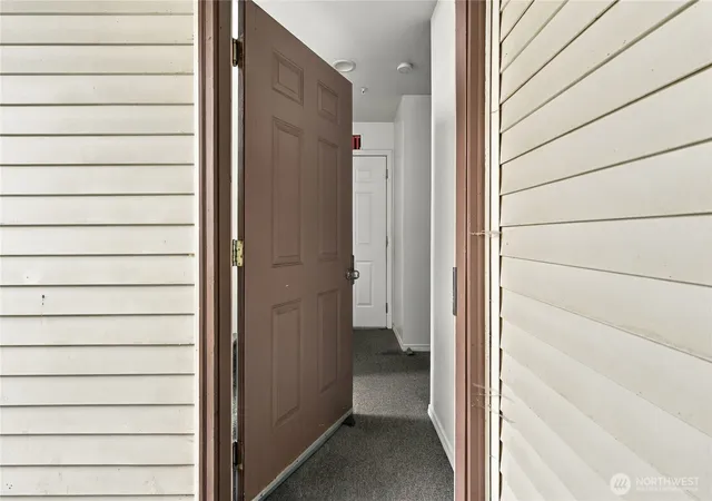 Photo 3 of Condo for sale at 4323 Hoyt Ave #3, Everett, WA 98203 | MLS# NWM2586308 | Listing updated on 2026-10-16