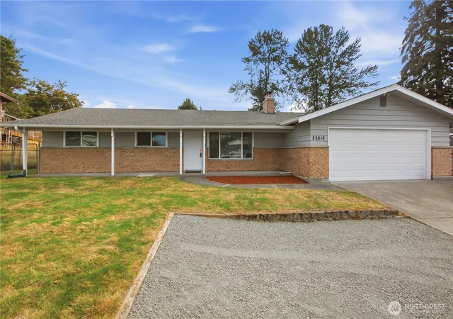 Photo 2 of Single family home for sale at 25618 116th Avenue Se, Kent, WA 98030 | MLS# NWM2586312 | Listing updated on 2026-09-26