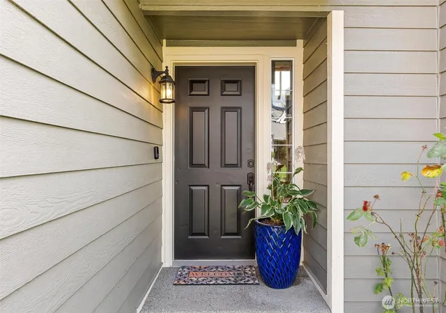 Photo 2 of Single family home for sale at 21645 Se 281st Street, Maple Valley, WA 98038 | MLS# NWM2586314 | Listing updated on 2026-09-30