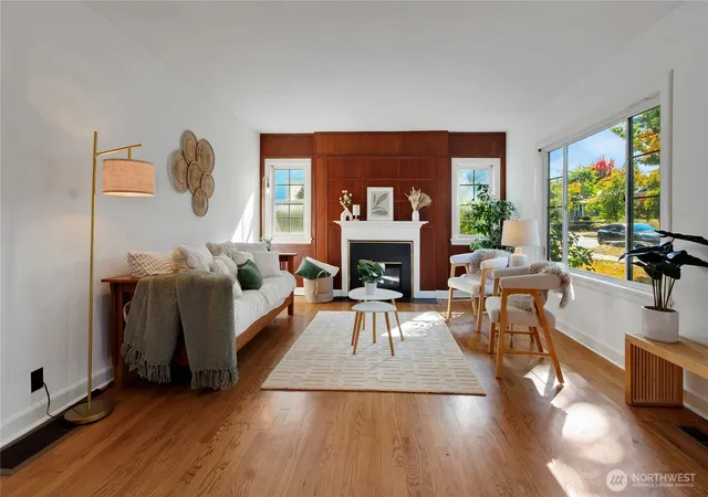 Photo 3 of Single family home for sale at 228 Rogers St NW, Olympia, WA 98502 | MLS# NWM2586316 | Listing updated on 2026-09-24