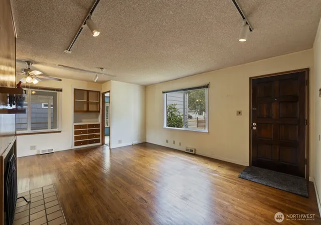 Photo 3 of Single family home for sale at 8216 21st Avenue Ne, Seattle, WA 98115 | MLS# NWM2586327 | Listing updated on 2026-10-02