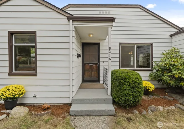 Photo 2 of Single family home for sale at 8216 21st Avenue Ne, Seattle, WA 98115 | MLS# NWM2586327 | Listing updated on 2026-10-02