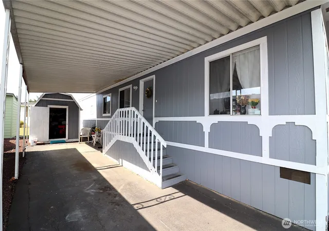 Photo 4 of Manufactured home for sale at 5900 64th Street NE #79, Marysville, WA 98270 | MLS# NWM2586339 | Listing updated on 2026-09-24