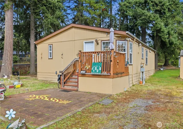 Photo 2 of Manufactured home for sale at 9207 221st Street E #33, Graham, WA 98338 | MLS# NWM2586341 | Listing updated on 2026-09-29