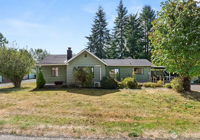 Photo 1 of Single family home for sale at 1212 Riddell St, Raymond, WA 98577 | MLS# NWM2586352 | Listing updated on 2026-09-24