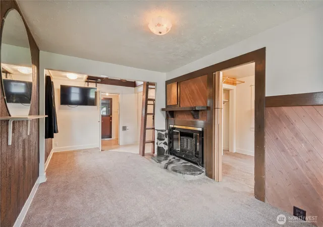 Photo 3 of Single family home for sale at 3057 Pennsylvania St, Longview, WA 98632 | MLS# NWM2586353 | Listing updated on 2026-09-24
