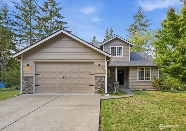 Photo 4 of Single family home for sale at 201 E Battles Ln, Grapeview, WA 98546 | MLS# NWM2586358 | Listing updated on 2026-09-29