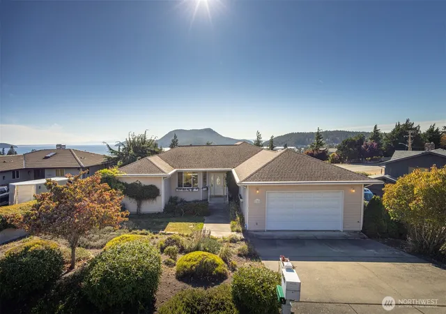 Single family home for sale at 1702 Tartan Pl, Anacortes, WA 98221 | MLS# NWM2586365