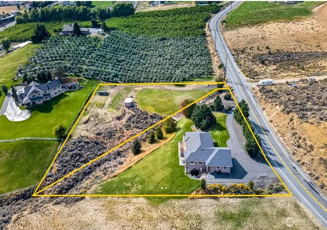 Photo 2 of Single family home for sale at 2350 10th Street Ne, East Wenatchee, WA 98802 | MLS# NWM2586371 | Listing updated on 2026-09-30