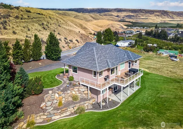 Photo 3 of Single family home for sale at 2350 10th Street NE, East Wenatchee, WA 98802 | MLS# NWM2586371 | Listing updated on 2026-09-30