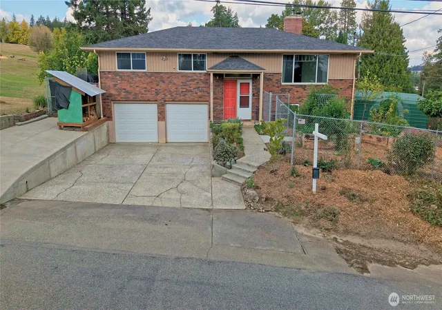 Photo 2 of Single family home for sale at 6921 12th Street E, Tacoma, WA 98424 | MLS# NWM2586374 | Listing updated on 2026-09-24