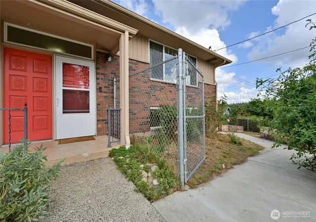 Photo 3 of Single family home for sale at 6921 12th Street E, Tacoma, WA 98424 | MLS# NWM2586374 | Listing updated on 2026-09-24