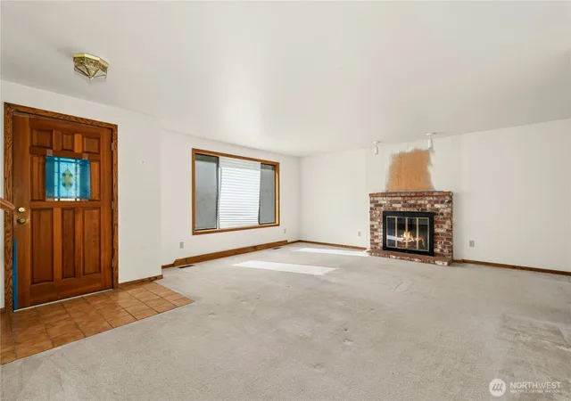 Photo 3 of Sale Pending at 18515 NE 143rd Place, Woodinville, WA 98072 | MLS# NWM2586375 | Listing updated on 2026-10-01