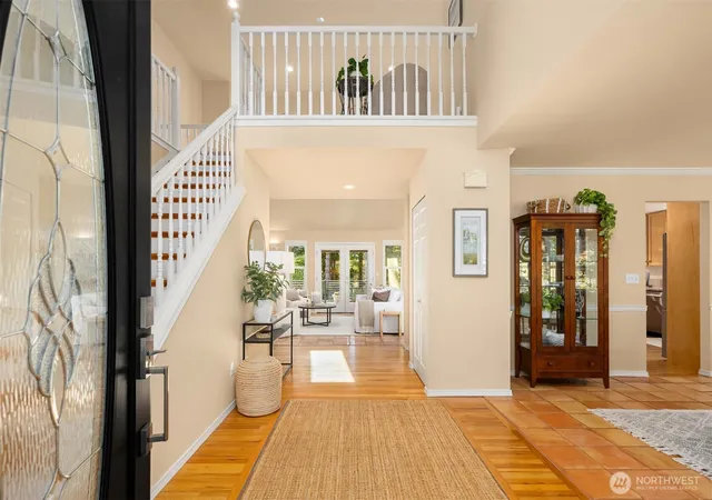 Photo 3 of Sale Pending at 8289 New Holland Ct Ne, Bainbridge Island, WA 98110 | MLS# NWM2586381 | Listing updated on 2026-09-26
