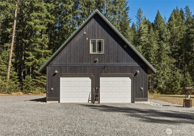 Photo 2 of Single family home for sale at 361 Vinegar Bnd Rd, Ronald, WA 98940 | MLS# NWM2586390 | Listing updated on 2026-10-09