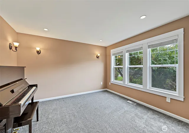Photo 3 of Sale Pending at 11407 135th Street E, Puyallup, WA 98374 | MLS# NWM2586392 | Listing updated on 2026-09-30