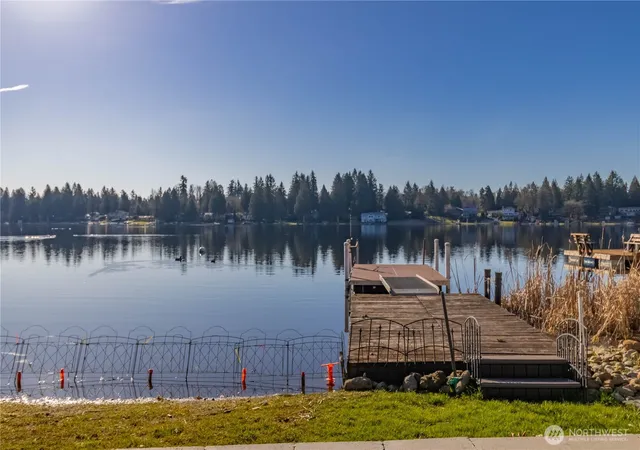 Photo 1 of Manufactured home for sale at 30961 E Lake Morton Dr Se, Kent, WA 98042 | MLS# NWM2586396 | Listing updated on 2026-09-25