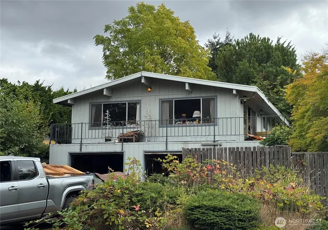 Photo 1 of Sale Pending at 4901 Ne 56th Avenue, Vancouver, WA 98661 | MLS# NWM2586402 | Listing updated on 2026-10-02