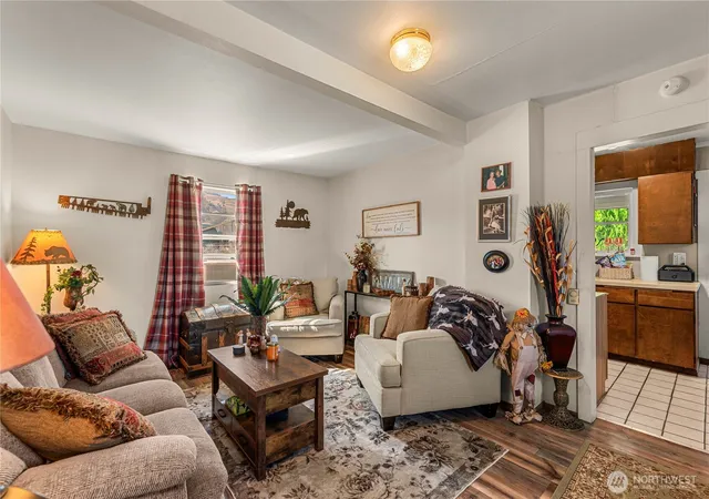 Photo 3 of Single family home for sale at 96 Fuller St, Wenatchee, WA 98801 | MLS# NWM2586415 | Listing updated on 2026-10-02