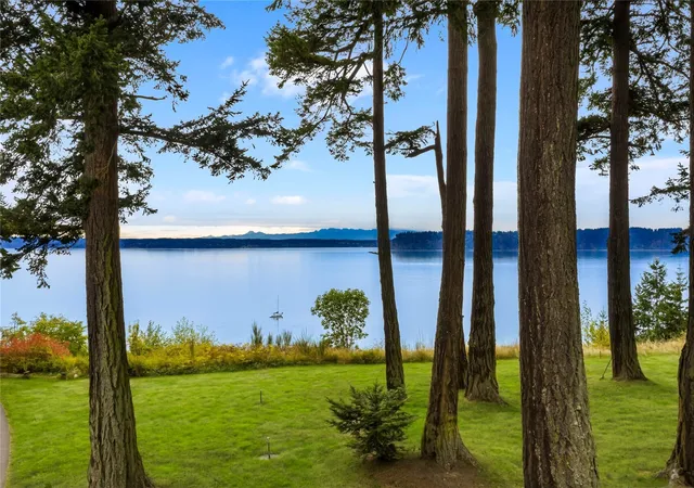 Photo 4 of Single family home for sale at 4911 Arcadia Rd, Tulalip, WA 98271 | MLS# NWM2586417 | Listing updated on 2026-10-16