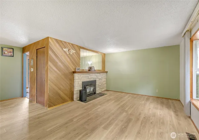 Photo 2 of Single family home for sale at 20911 78th Avenue W, Edmonds, WA 98026 | MLS# NWM2586421 | Listing updated on 2026-09-24