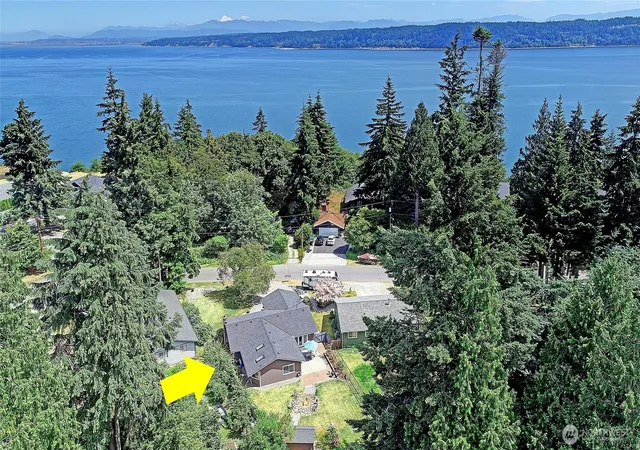 Photo 3 of Single family home for sale at 2942 Janet Ave, Camano Island, WA 98282 | MLS# NWM2586428 | Listing updated on 2026-10-01