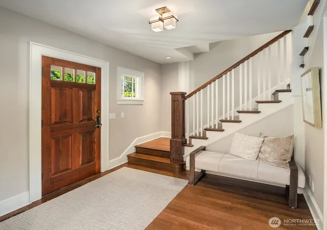 Photo 3 of Single family home for sale at 719 Belmont Pl E, Seattle, WA 98102 | MLS# NWM2586430 | Listing updated on 2026-09-28