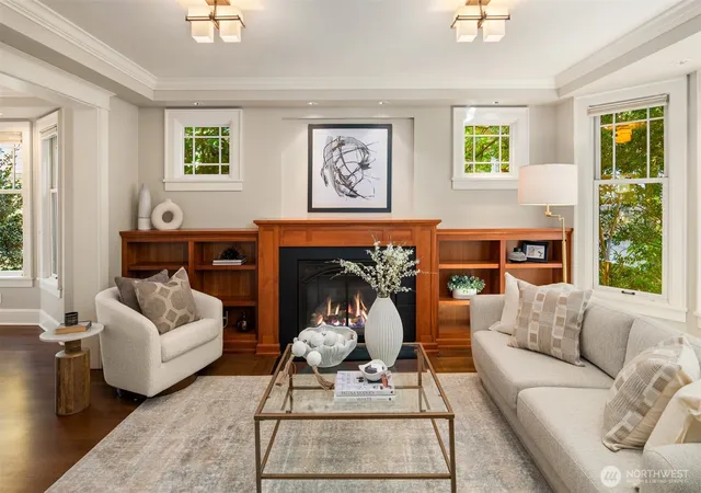 Photo 4 of Single family home for sale at 719 Belmont Pl E, Seattle, WA 98102 | MLS# NWM2586430 | Listing updated on 2026-09-28