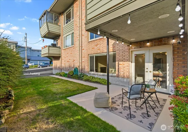 Photo 3 of Condo for sale at 220 Alder St #1, Edmonds, WA 98020 | MLS# NWM2586431 | Listing updated on 2026-10-02